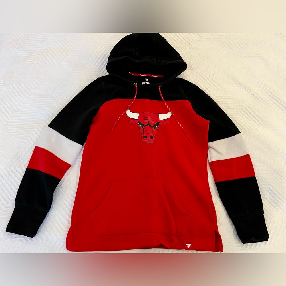 Women’s Chicago Bulls Hoodie Sweatshirt